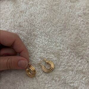 Elegant Gold Hoop Earrings